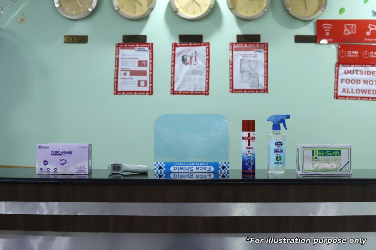 Готель Vaccinated Staff - Oyo 15973 F Square Kochi Екстер'єр фото